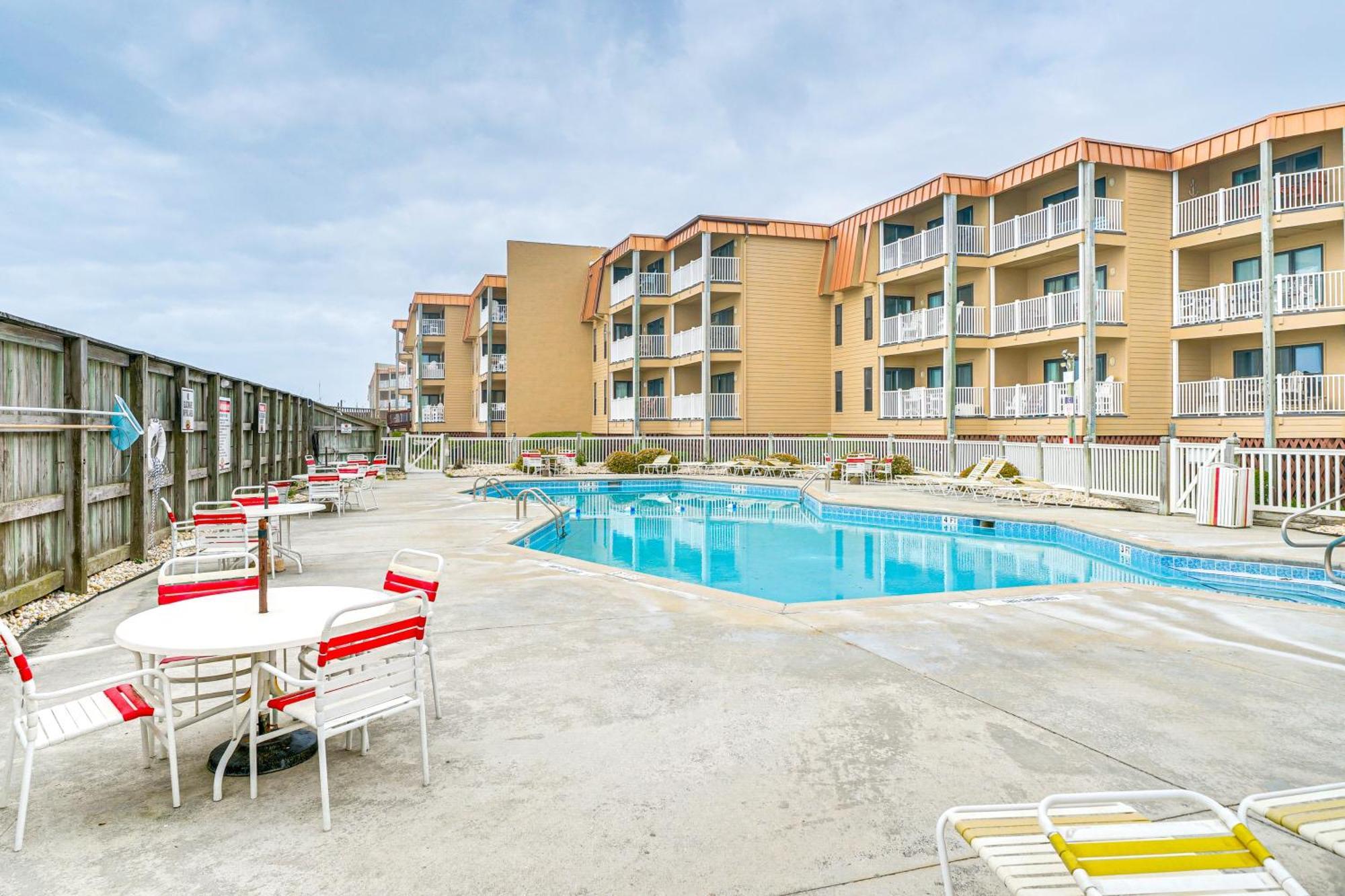 Steps To The Beach Oceanfront Condo With Lanai! North Topsail Beach Exterior photo