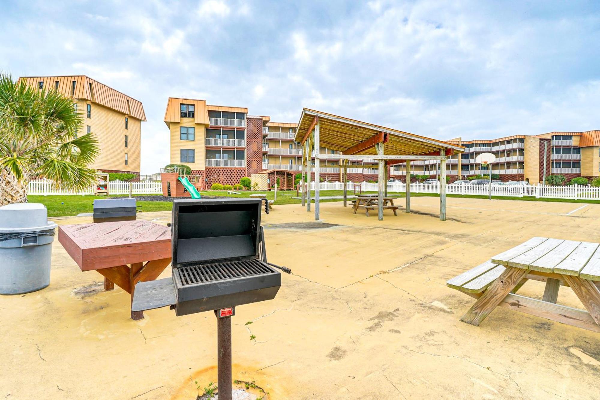 Steps To The Beach Oceanfront Condo With Lanai! North Topsail Beach Exterior photo