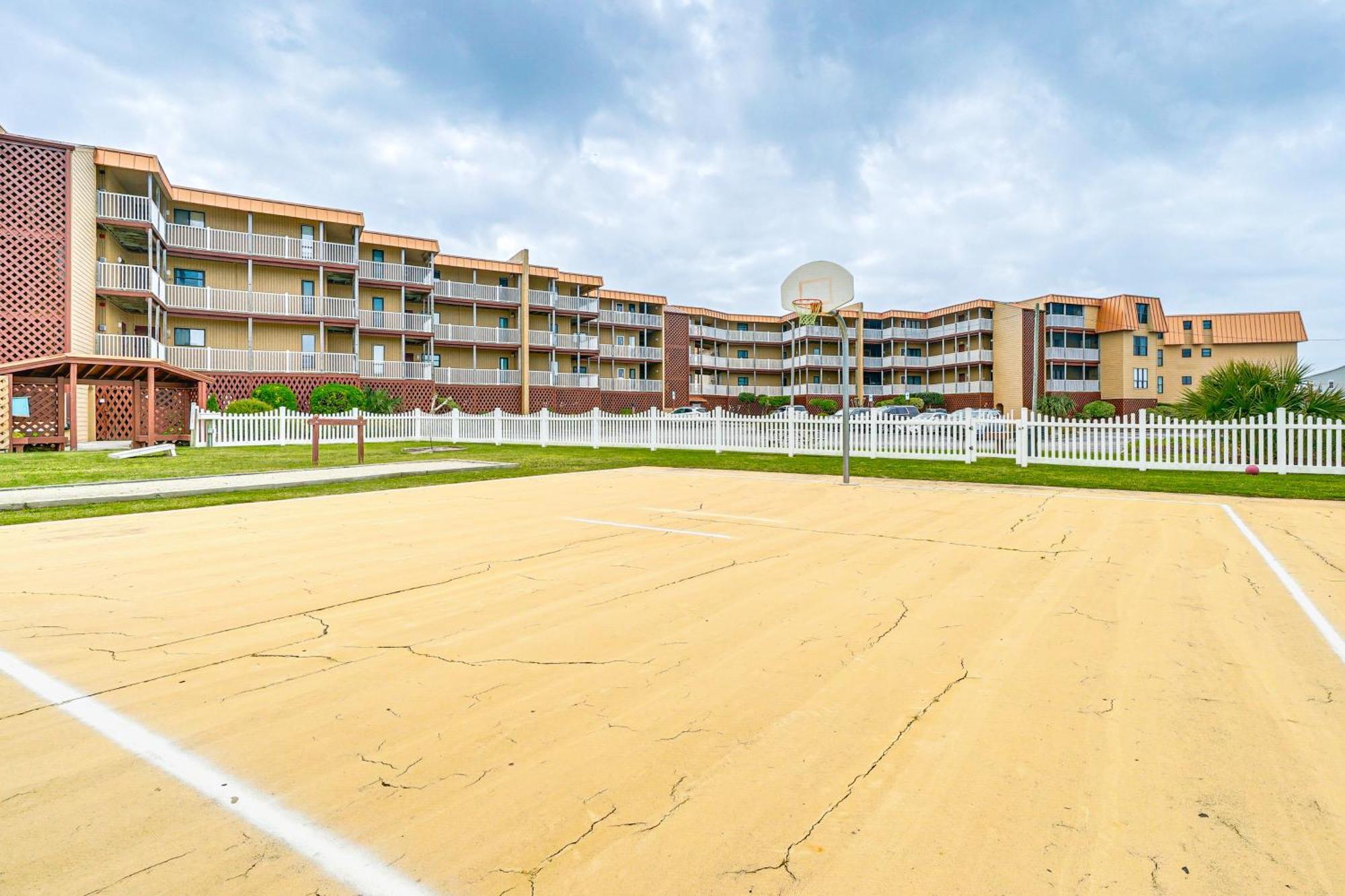 Steps To The Beach Oceanfront Condo With Lanai! North Topsail Beach Exterior photo