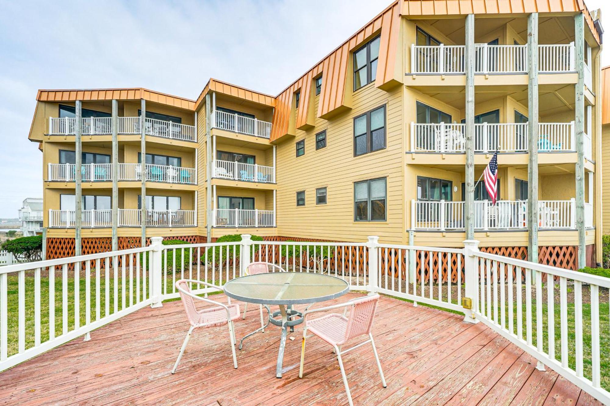 Steps To The Beach Oceanfront Condo With Lanai! North Topsail Beach Exterior photo